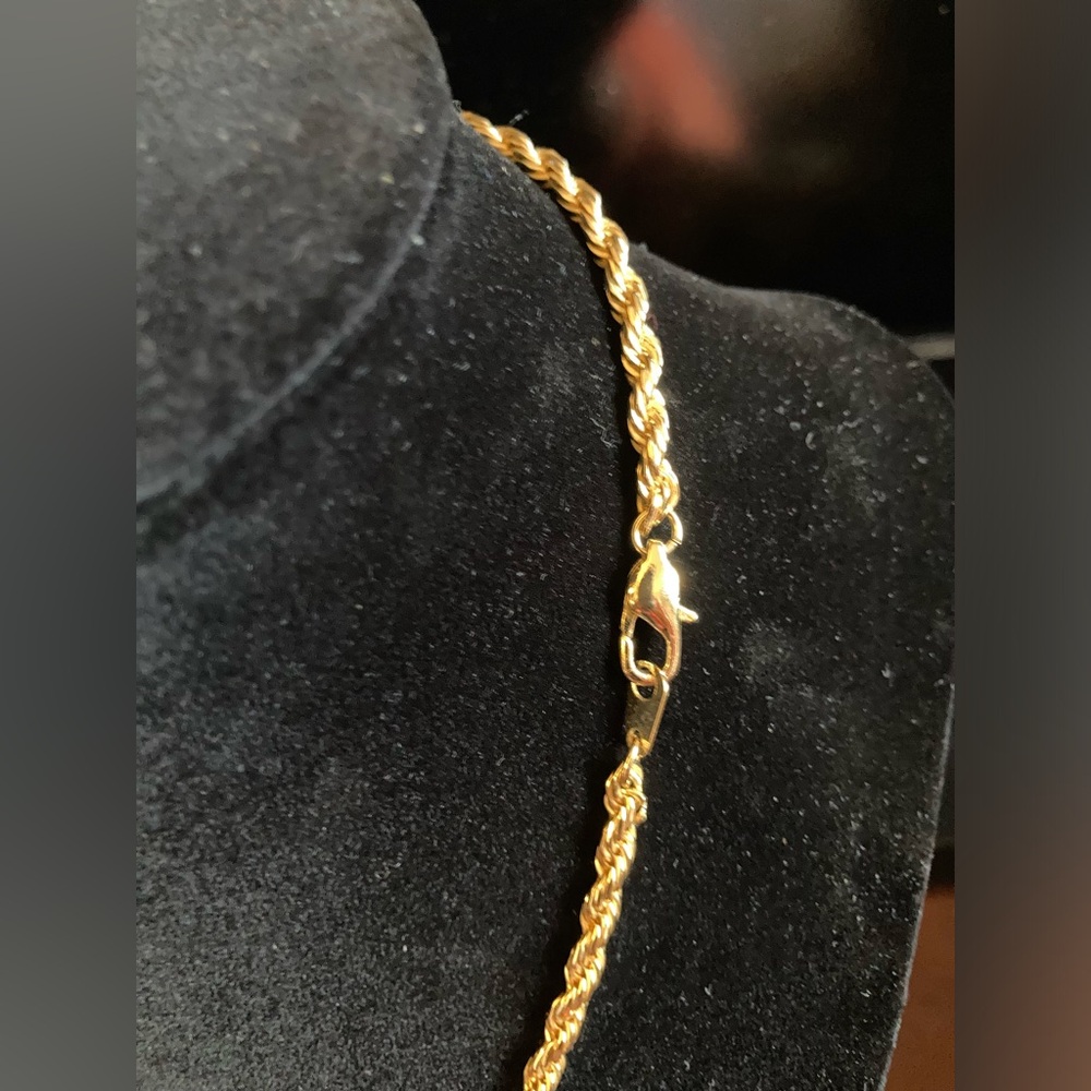 Gold Rope Chain - Picture 3 of 4